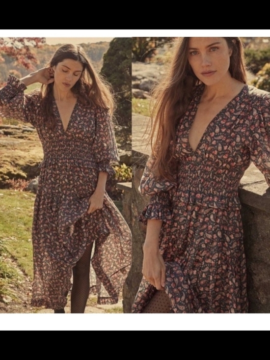 Doen Dresses & Skirts - Doen Deep V Smocked Midi Dress in Brown and Pink Paisley